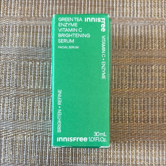 Innis Free Green Tea Brightening Serum - Picture 1 of 3